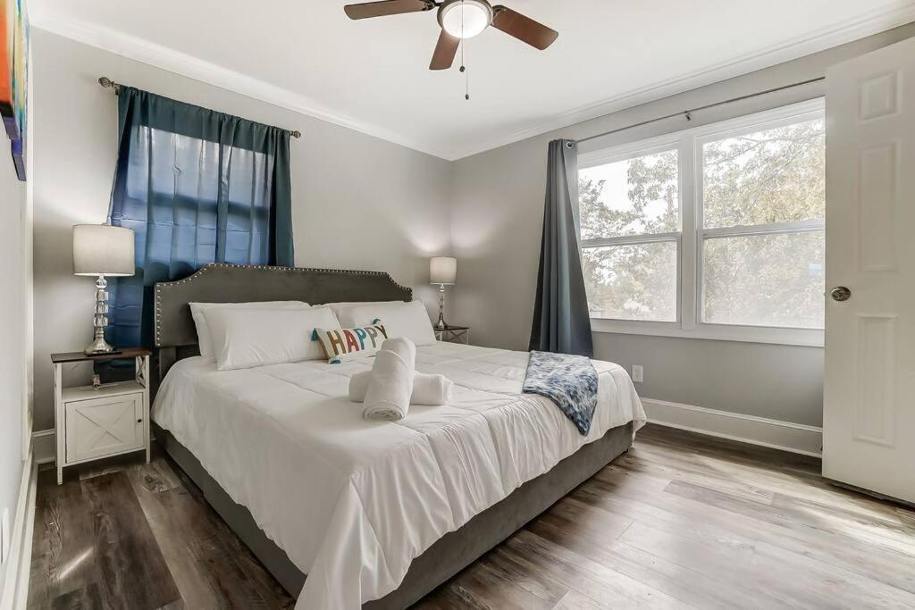 The Chateau With Hot-tub, Mini-golf, 3bd2ba * Charlotte