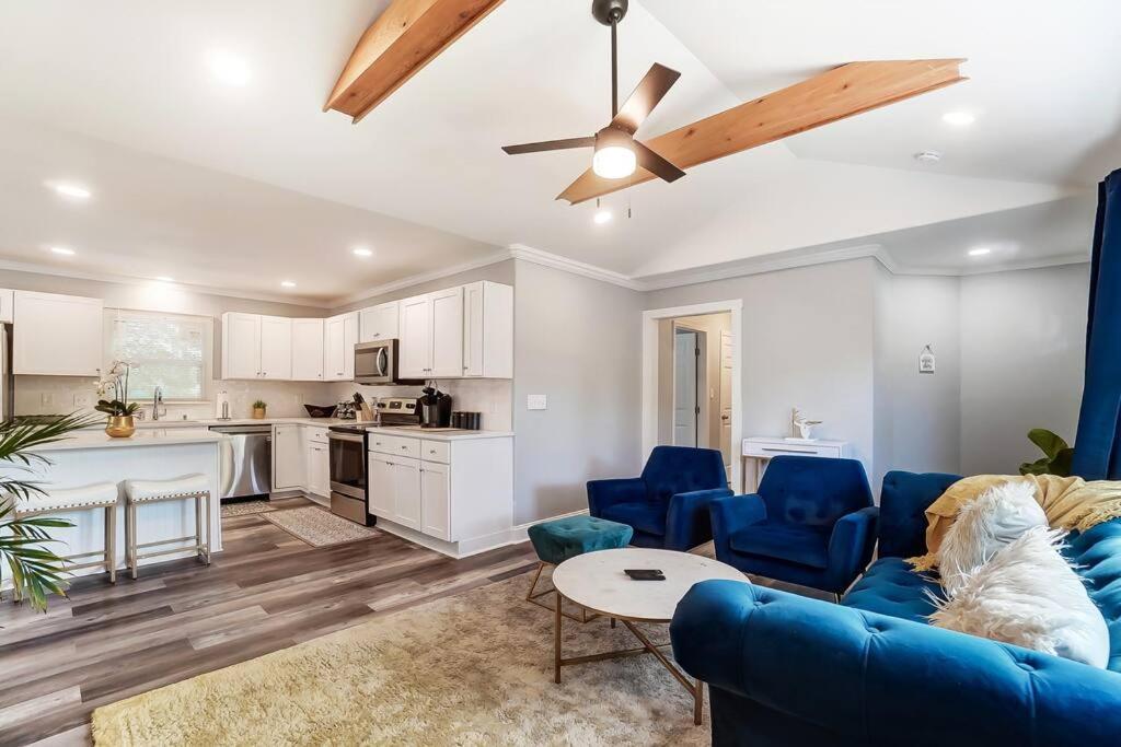 Holiday home The Chateau With Hot-tub, Mini-golf, 3bd2ba Charlotte