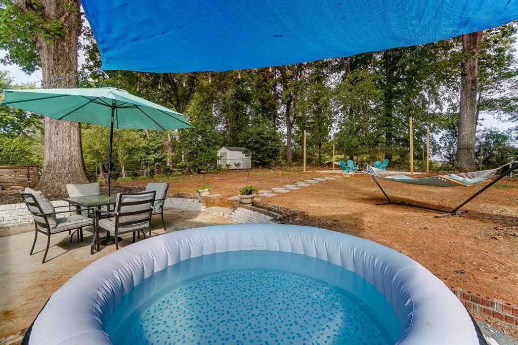 The Chateau With Hot-tub, Mini-golf, 3bd2ba *