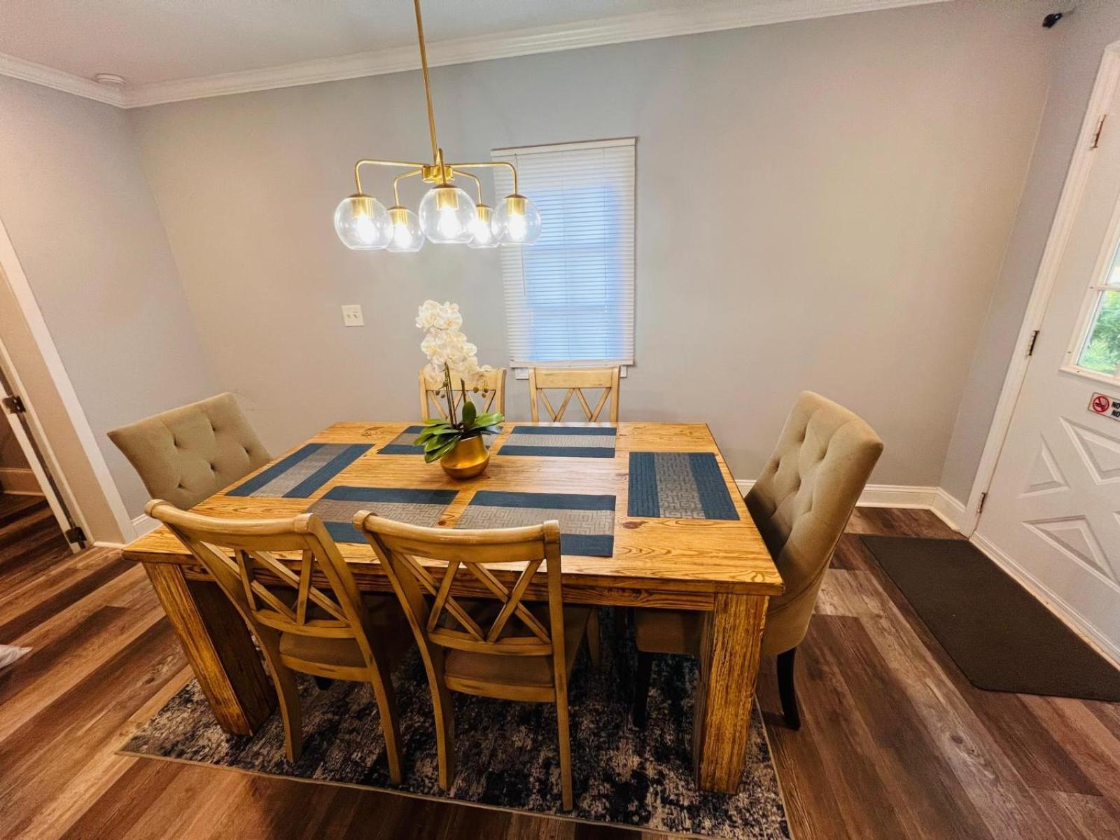 Holiday home The Chateau With Hot-tub, Mini-golf, 3bd2ba Charlotte